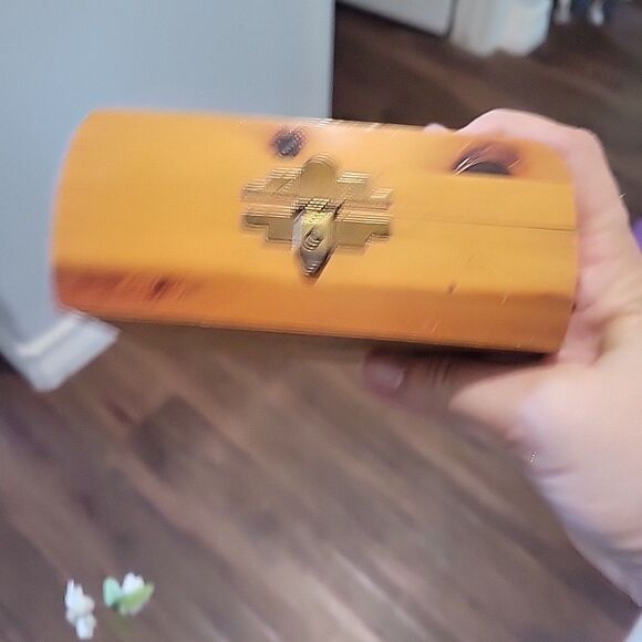 Vintage Cedar Wood Trinket Box Jewelry Chest with Hinged Lid Keepsake Etched DAD - Picture 11 of 11